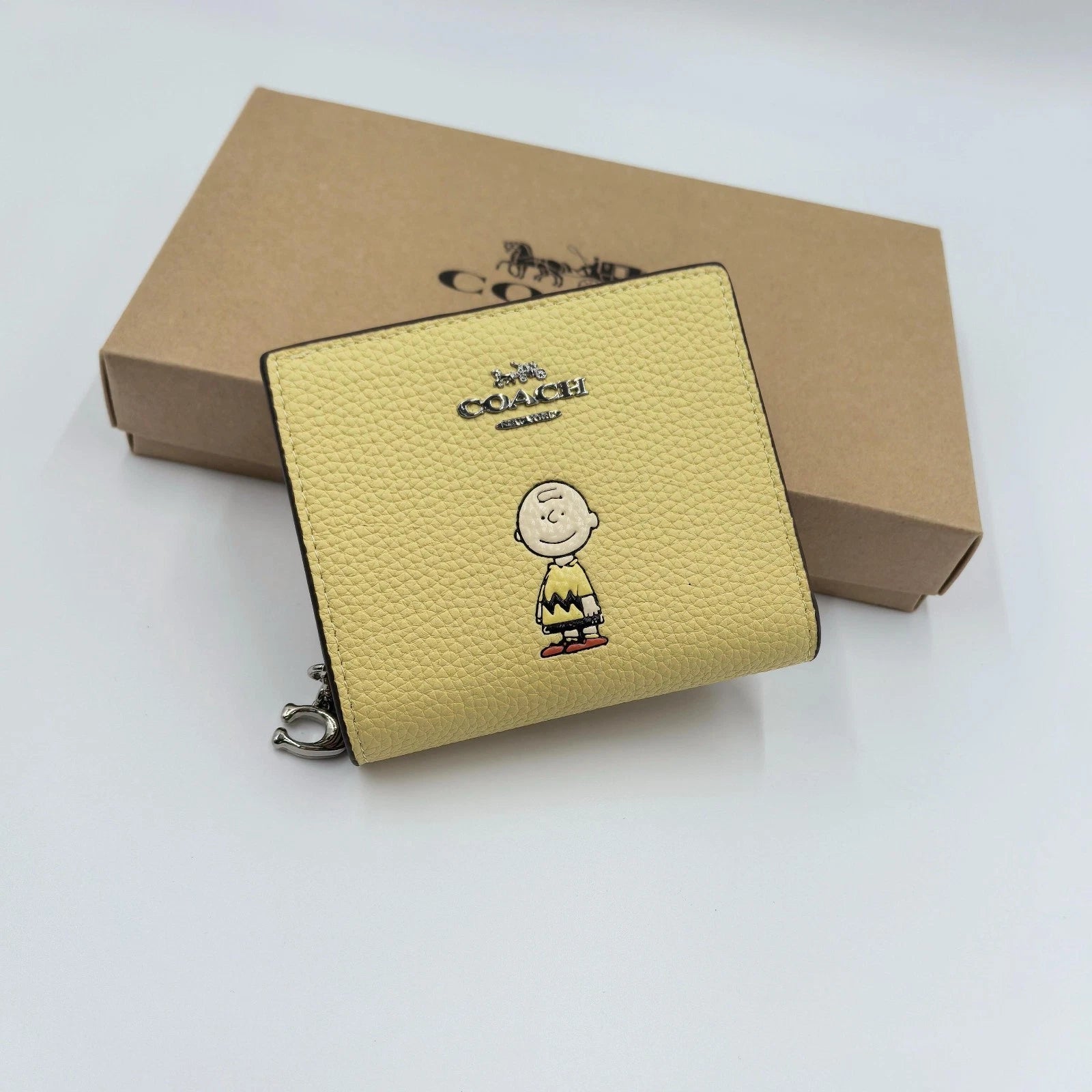 COACH Classic Cartoon Print PEANUTS Yellow Zipper Foldable Wallet