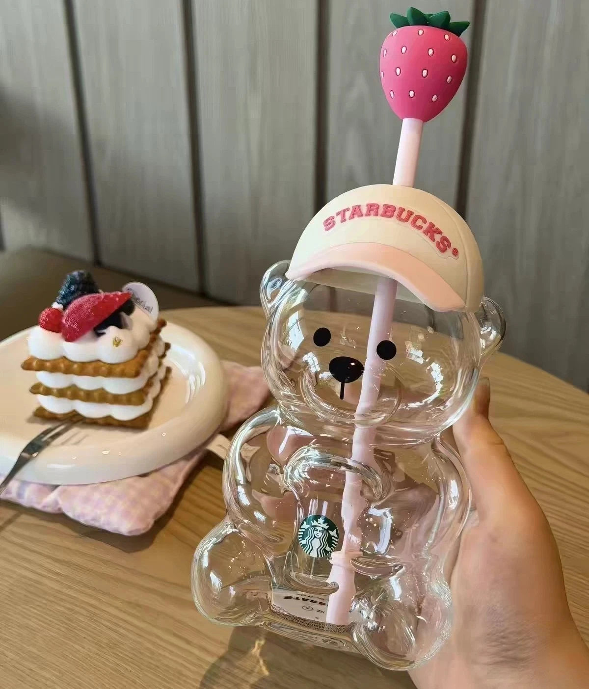 2026 Starbucks Bearista Bear Cup Tumblers Strawberry Topper Baseball Cap 600ML