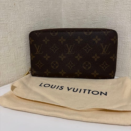 LOUIS VUITTON Long Wallet Zippy Monogram Organizer